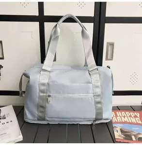 Detailed view of lightweight travel duffel bag, large capacity gym bag with front zipper.