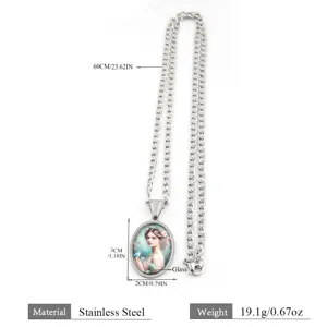 Collier pendentif portrait en verre ovale en acier inoxydable avec chaîne et spécifications.