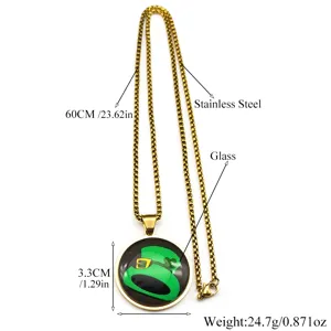 Vue détaillée du collier en acier inoxydable doré avec pendentif en verre et dimensions.