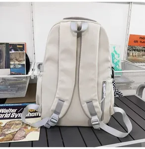 Lockerer beiger Rucksack für Damen und Herren, großer Schulranzen mit Reißverschlusstasche.