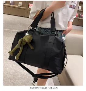 Grosse Reisetasche Damen, leichte tragbare Wochenendtasche fuer Sport Fitness und Alltag.