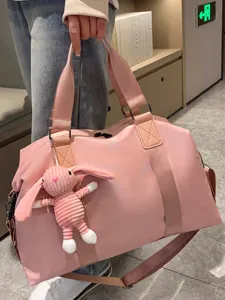 Große Reise-Damentasche, leichte Sport-Fitness-Wochenendtasche mit süßem Hasenanhänger für Damen.