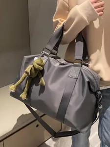 Grosse reisetasche für damen, leichte sport fitness tasche mit süßem frosch anhänger.