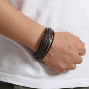 Meerlaagse gevlochten lederen armband voor heren, vintage magnetische sluiting polsband.