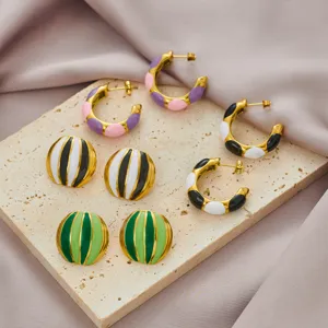 Bunte Emaillierte Creolen und Kuppel Ohrringe Set für Damen stilvoller Metall Modeschmuck Hauptansicht.