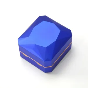 Blauwe diamantvormige sieraden geschenkdoos opslag doos voor ringen en kleine accessoires.