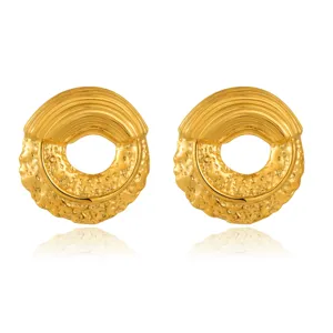 Stainless steel geometric round earrings, stylish minimalist design detail presentation.