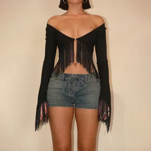 Top Court Sexy pour Femmes Manches Longues Col V Franges Slim Fit T-Shirt en Polyester Casual Streetwear Mode Vêtements d'Été
