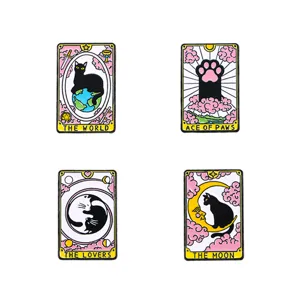 Niedliche Katzen Tarot Karten Emaille Broschen Set, kreative Metall Anstecknadel für Kleidung