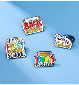 Joli ensemble de badges en émail pour la rentrée, détail de broche en alliage sympa.