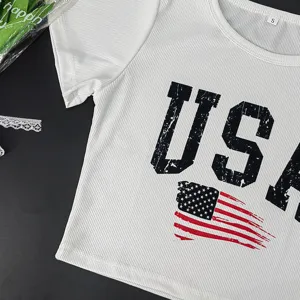 Damen weißes geripptes Kurzarm T-Shirt mit USA Buchstaben Flaggen Print lässiges Top