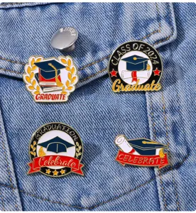 Set de badges en émail de remise de diplôme, broches chapeau de bachelier pour sacs et vêtements.