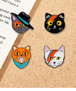 Spilla gatto in lega goccia d'olio cartone animato animale risvolto perno badge decorazione