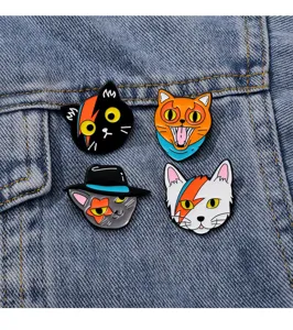 Set di spilla smaltata gatto cartone animato, badge in metallo in lega per vestiti e borse.