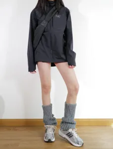 Calentadores de punto grises, calcetines de invierno de felpa acogedores, estilo vintage.