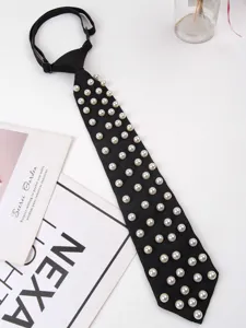 Cravatta nera JK in perle fatta a mano, elegante accessorio per camicia preannodata.