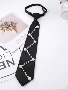 Cravatta JK con perle fatta a mano, elegante cravatta nera con perle artificiali decorative.