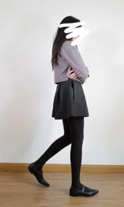 Details of the fleece-lined winter stirrup tights, high-waist design, cozy and warm apparel.