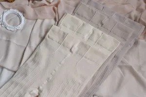 Medias termicas mujer punto grueso invierno color crema suave comodo detalle del producto