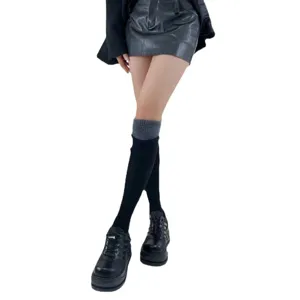 Femme hiver chaud tricot sur genou chaussettes noir gris revers mode quotidienne