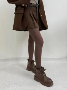 Retro knit women's tights for autumn and winter, comfortable and stylish brown pantyhose.