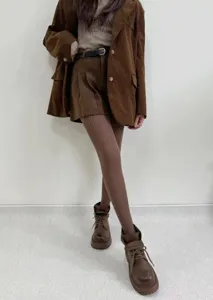 Retro cable knit tights for women, cozy grey style winter pantyhose, warm daily wear detail.