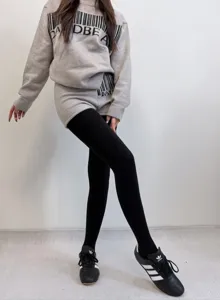 Vista detallada de medias térmicas afelpadas para mujer, medias moldeadoras de invierno.