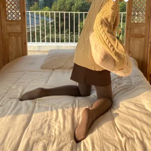 Brown fleece lined warm thermal tights for women autumn winter daily wear detail view