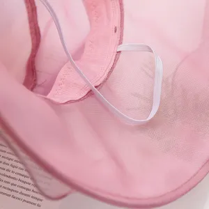 Λεπτομέρεια ροζ καπέλου ηλίου από δίχτυ, πτυσσόμενο καπέλο παραλίας φαρδύ γείσο.