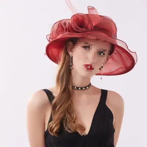 Kokkino kapelo iliou organza gynoika megalo geiso plechma fascinator louloudi gamos paralia