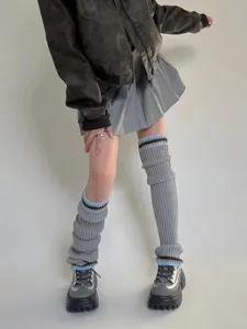 Scaldamuscoli in maglia stile retro college americano con doppie strisce autunno inverno.