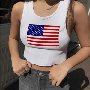 Weißes geripptes Tanktop mit US-Flaggen-Print, lässiges Sommer Y2K Crop Top für Damen.