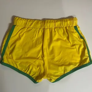 Damen sportliche Shorts gelb gruen Einfassung elastischer Bund bequeme Sommerkleidung