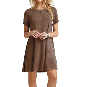 Vestido corto marrón vista detalle, corte evasé informal, tejido suave, estilo mini.