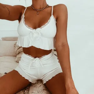 Ensemble pyjama caraco et short en dentelle blanche, loungewear sexy et mignon pour femme.