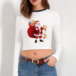Λεπτομερής όψη του λευκού crop top μακρυμάνικου με εορταστικό γραφικό Άγιου Βασίλη.