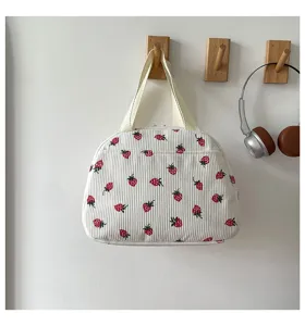 Kordsäckchen mit Erdbeer-Muster, süße kleine Handtasche und praktische Lunchtasche für Damen.