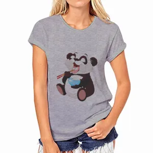 Camiseta gris casual de manga corta para mujer con bonito estampado gráfico de panda.