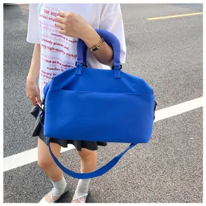 Blue yoga fitness travel bag large capacity shoulder messenger bag for sports training.