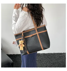 Casual large capacity tote bag for women, stylish black leather shoulder bag with cute bear.
