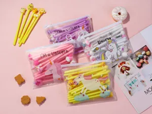 Joli kit de trousse à crayons licorne transparente avec stylos gel colorés pour étudiants.