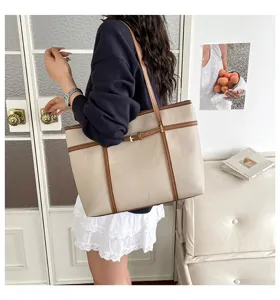 Chic minimalist tote bag for women, large capacity shoulder bag for daily commute and casual style.