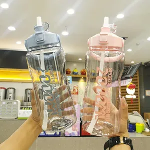 Grote capaciteit plastic sportwaterfles met rietje en handvat, draagbare drinkbeker.