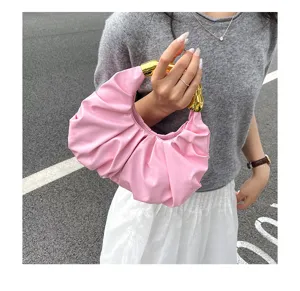 Schicke rosa gefaltete Handtasche mit goldenem Griff, elegante Damen Abendtasche Mode neu.
