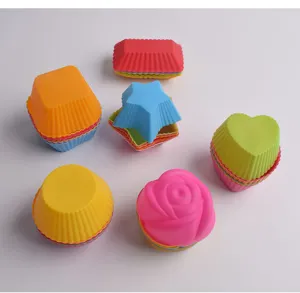 Set pirottini per cupcake in silicone colorati forme varie per friggitrice ad aria.