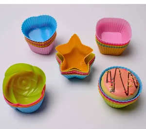 Pirottini in silicone per muffin di varie forme, stampi colorati e riutilizzabili per dolci e dessert.