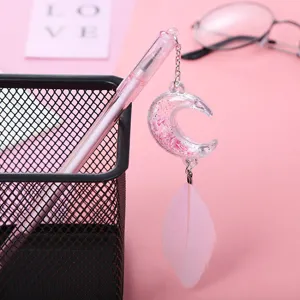 Süßer rosa Gelstift mit flüssigem Glitzer-Mond und Feder-Anhänger für Schule und Studenten.