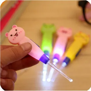 LED Luminous Ear Spoon Cartoon Animal Ear Pick Lighted Earwax Removal Tool For Kids Daily Cleaning