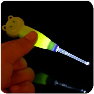 LED Lighted Ear Wax Removal Tool Cartoon Animal Design Safe Ear Cleaner with Light Source