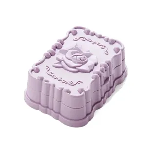Porte-savon violet avec couvercle, grand étui à savon étanche en plastique avec motif rose.